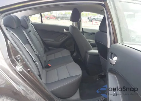 2017 Kia Forte Lx z USA, uszkodzony, nr VIN 3KPFL4A72HE148805